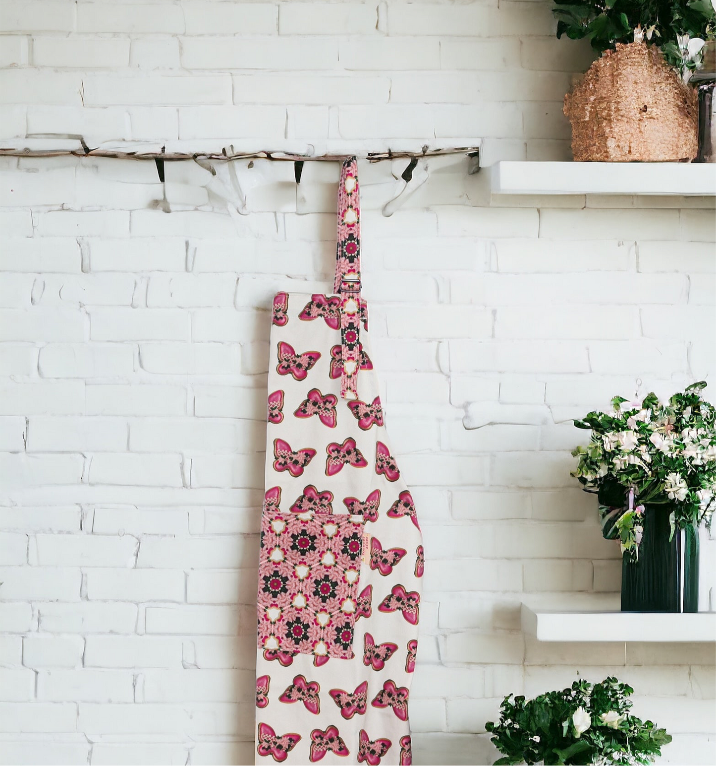 SOCIAL BUTTERFLY APRON