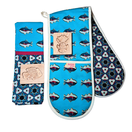 Skipping Over the Ocean - Cook’s Christmas Cracker - Our £50 Bundle (with Oven Gloves)