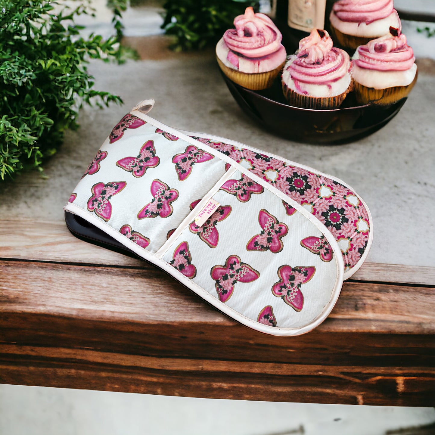 SOCIAL BUTTERFLY OVEN GLOVES